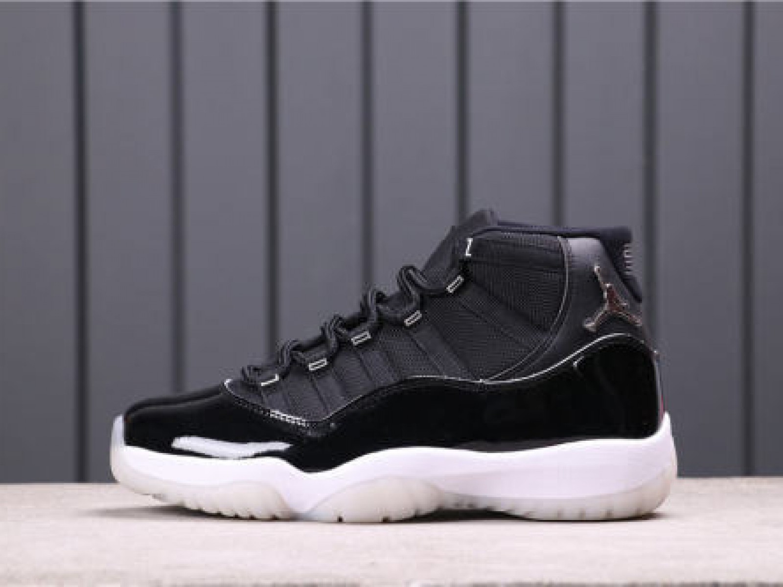 71USD Air Jordan 11 “Bred” AR0715-011 40-47.5