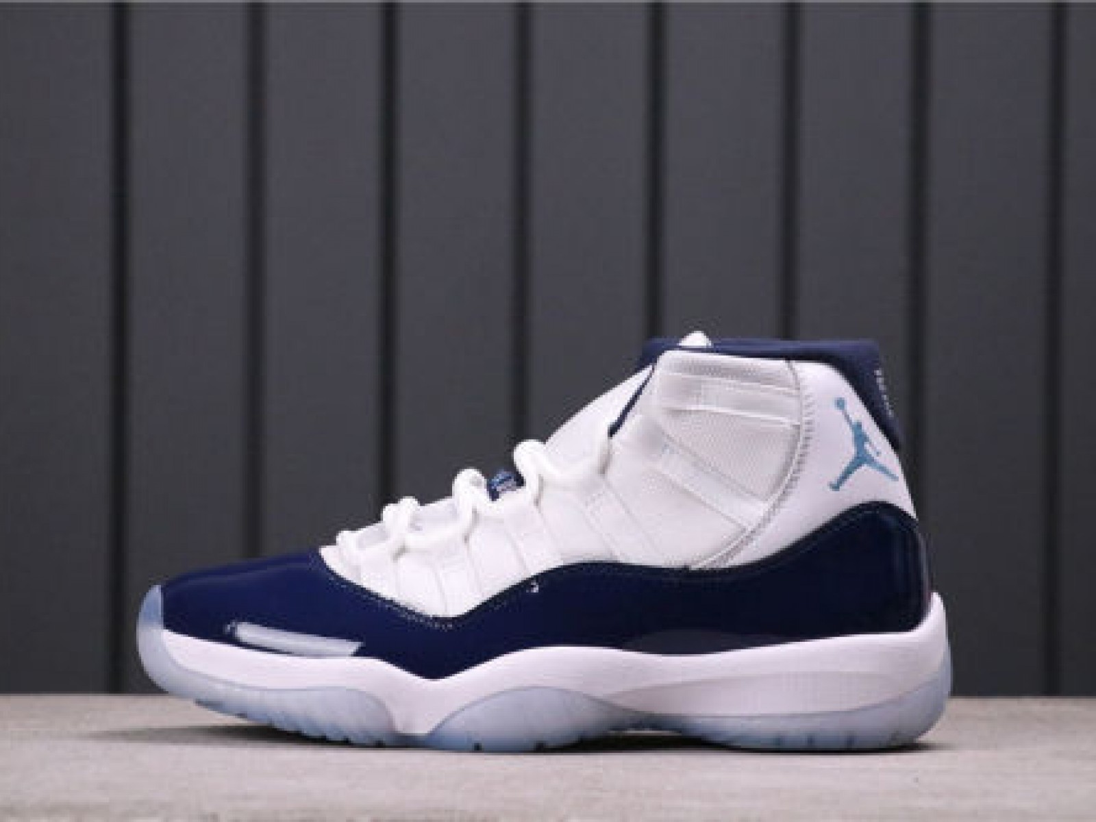 84USD Air Jordan 11 UNC 378037-123 40-47.5