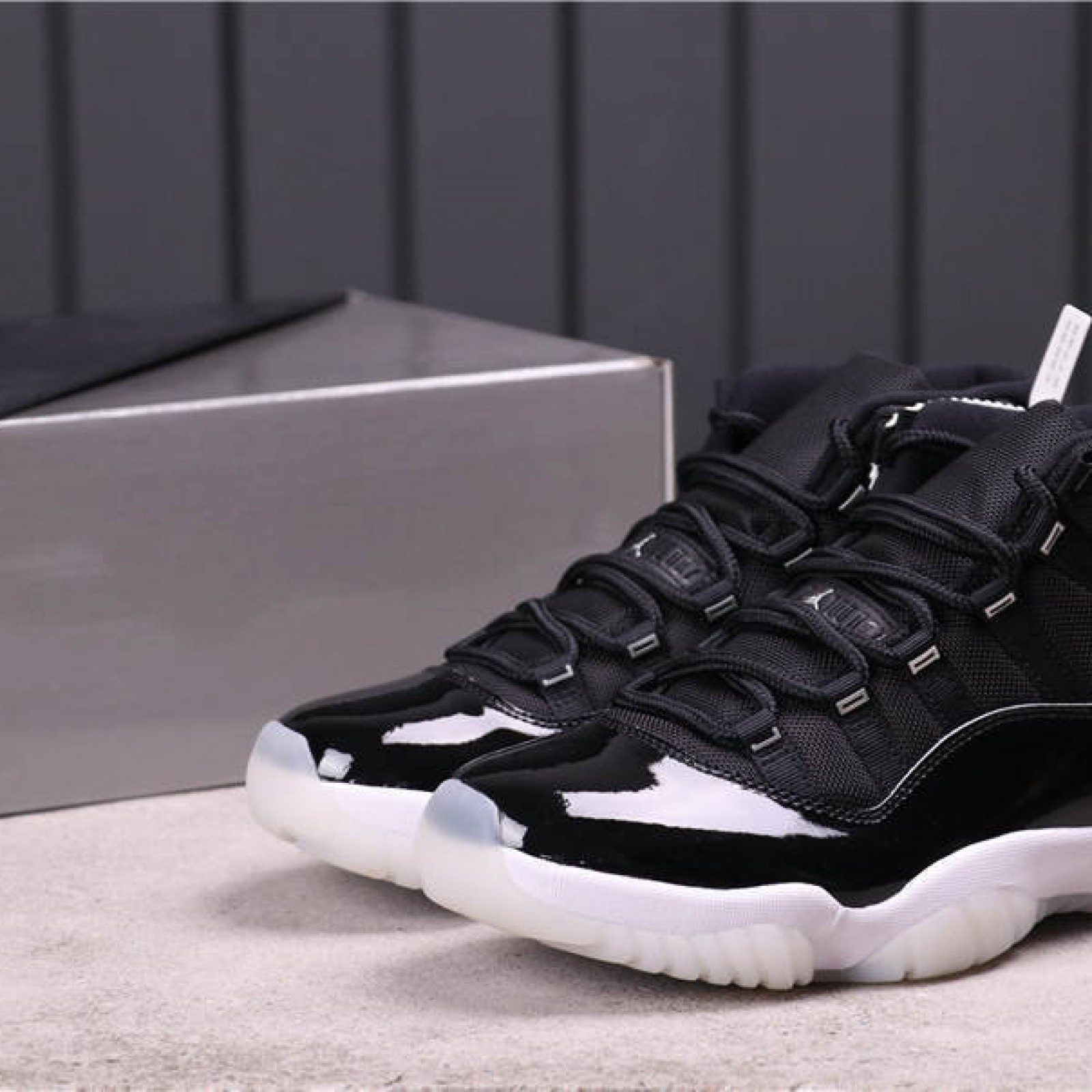 89USD Air Jordan 11 AR0715-011 36-47.5