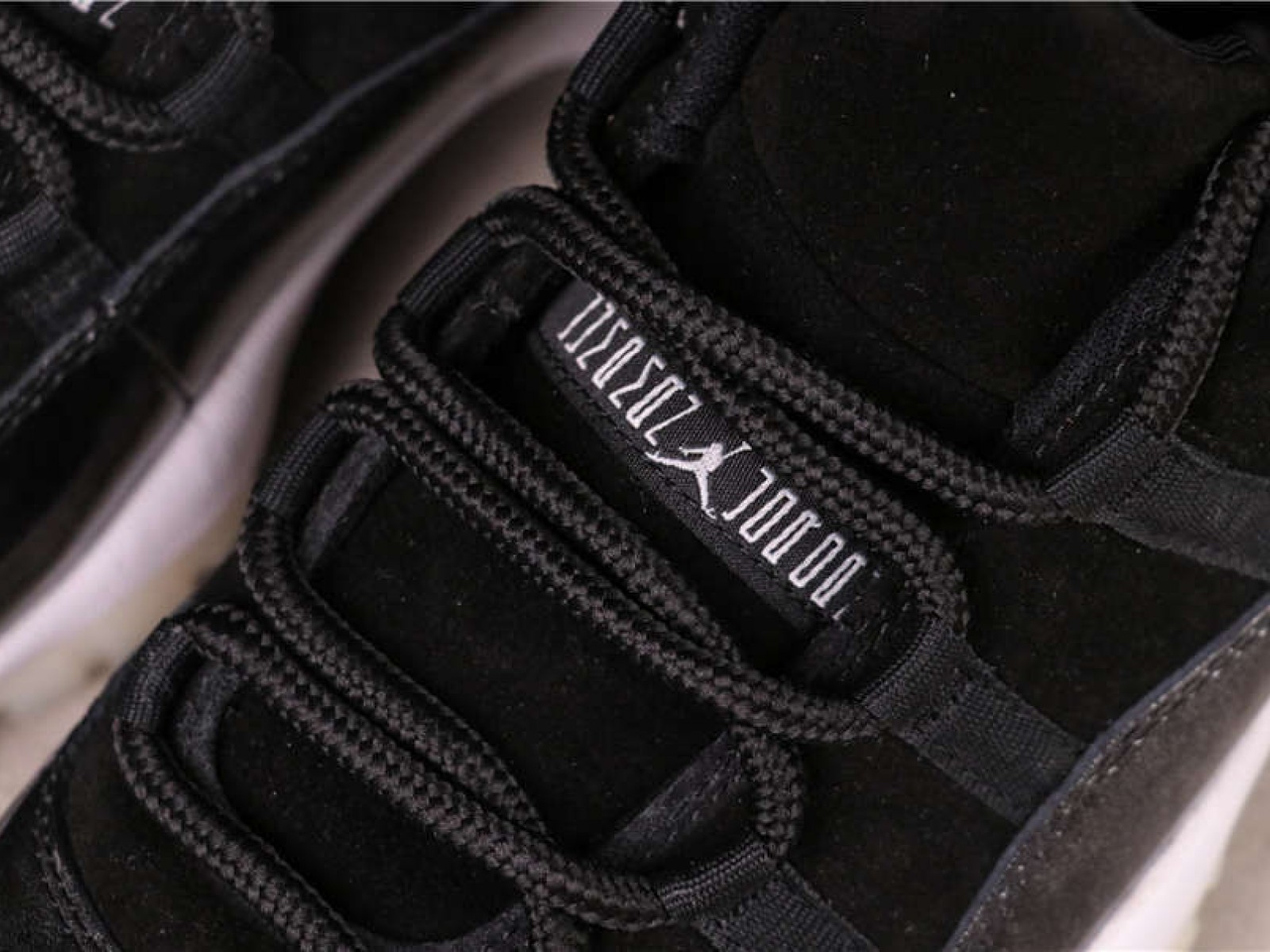 ON SALE 33USD Air Jordan 11 Low Barons 528895-010 40-45