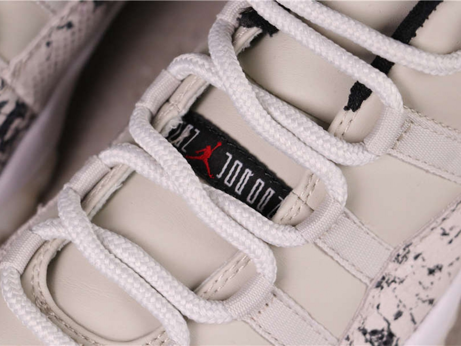 ON SALE 33USD Air Jordan 11 Low Columbia CD6846-002 40-45