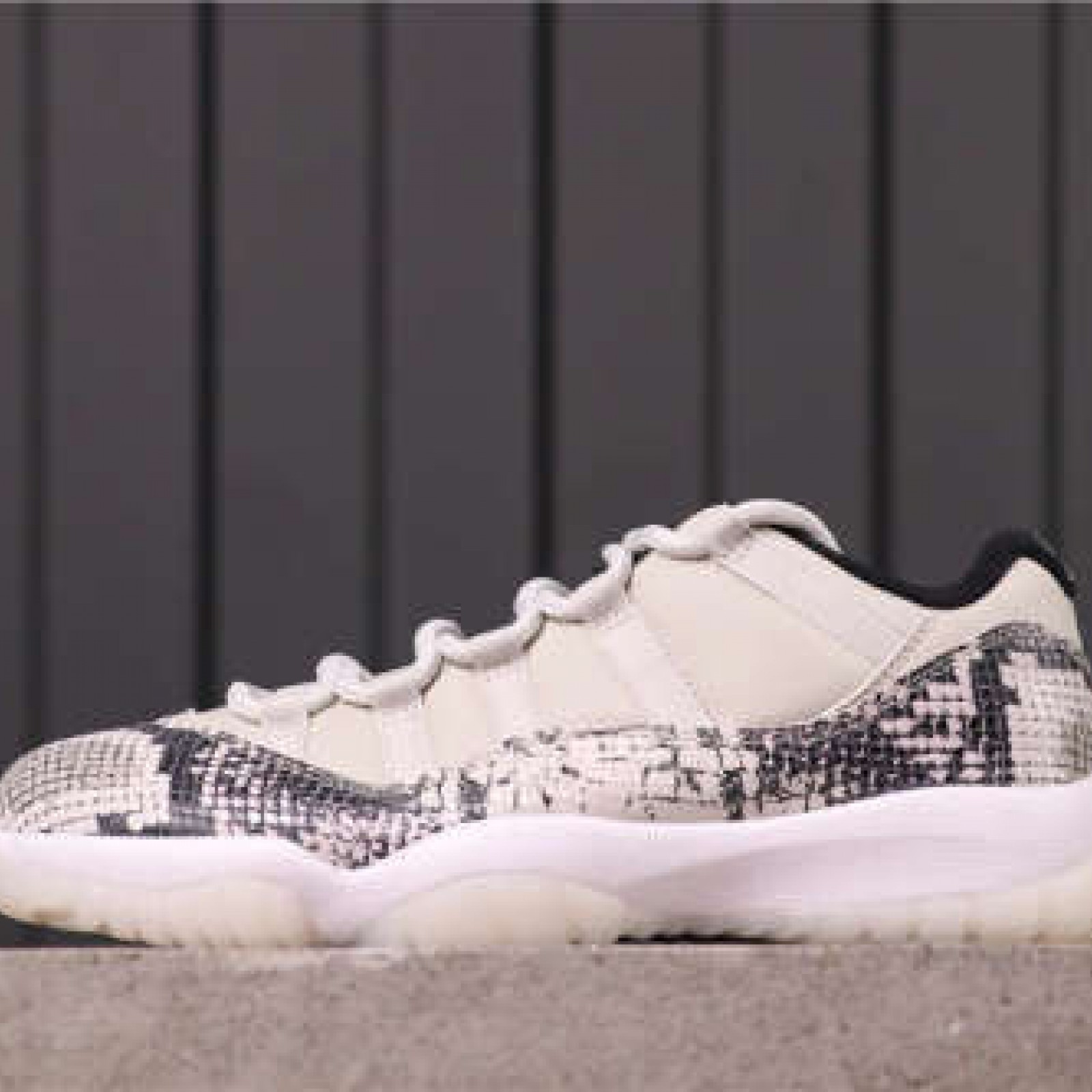 ON SALE 33USD Air Jordan 11 Low Columbia CD6846-002 40-45
