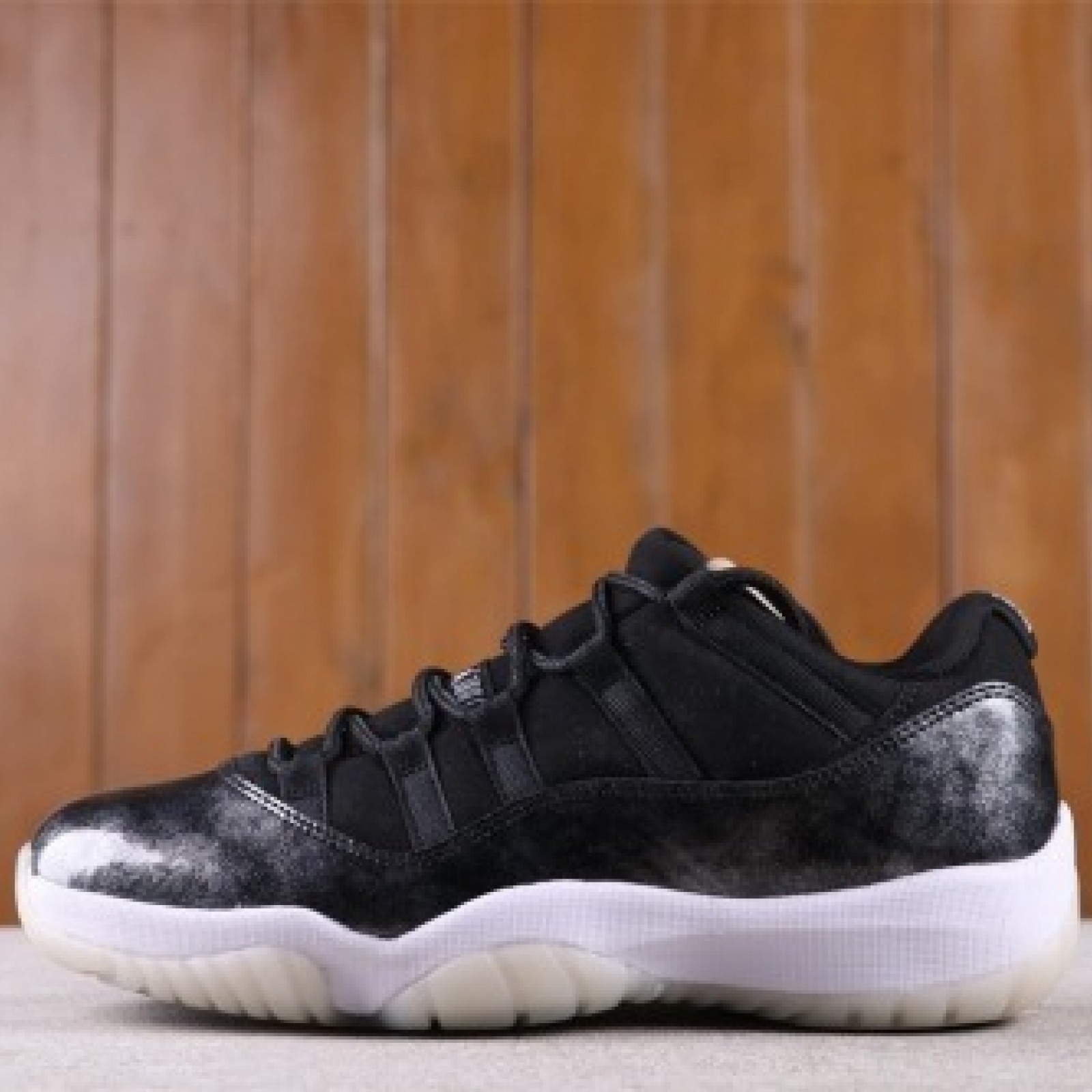 US Air Jordan 11 Low Barons 528895-010 Size 40-46