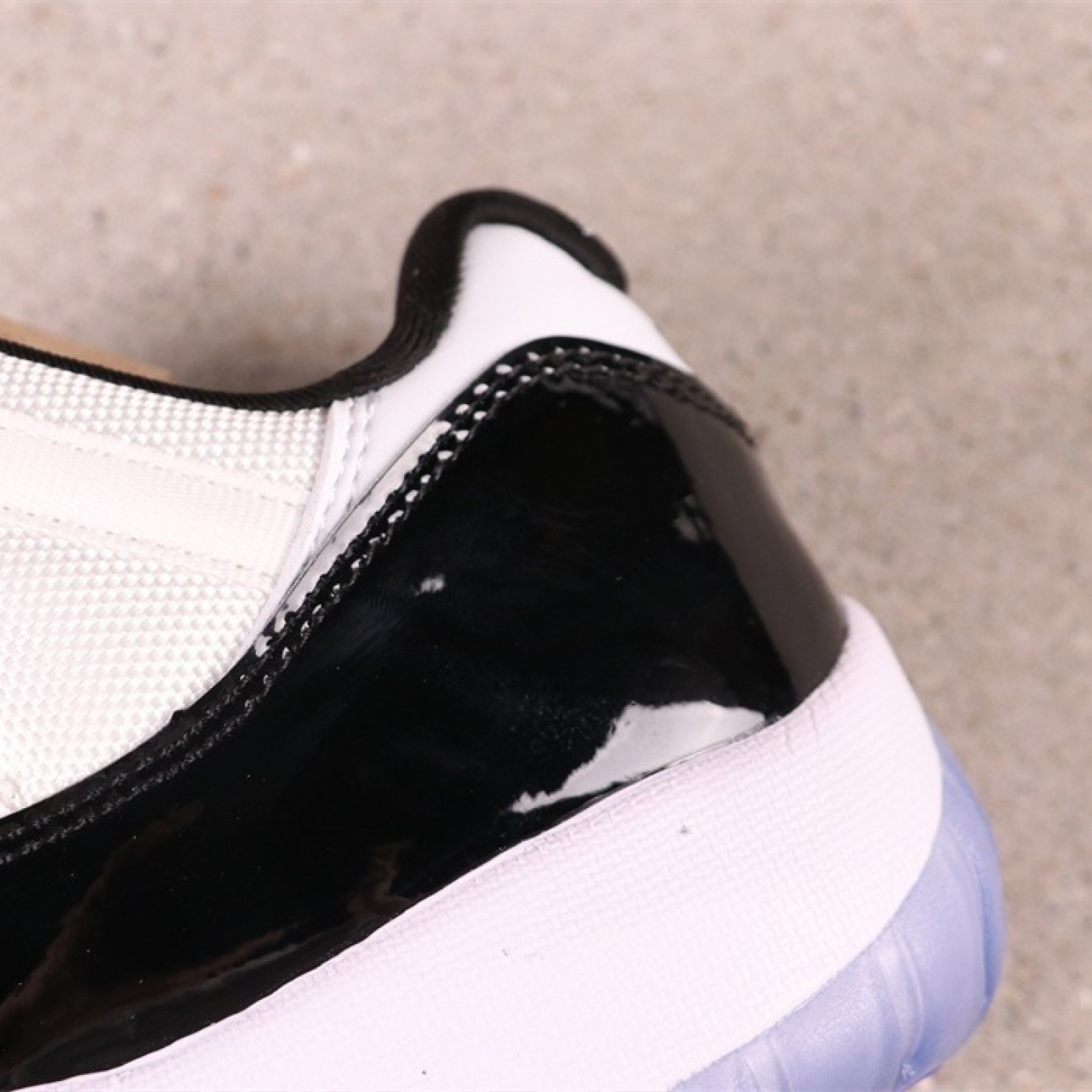 US Air Jordan 11 Low Concord 528895-153 Size 40-46