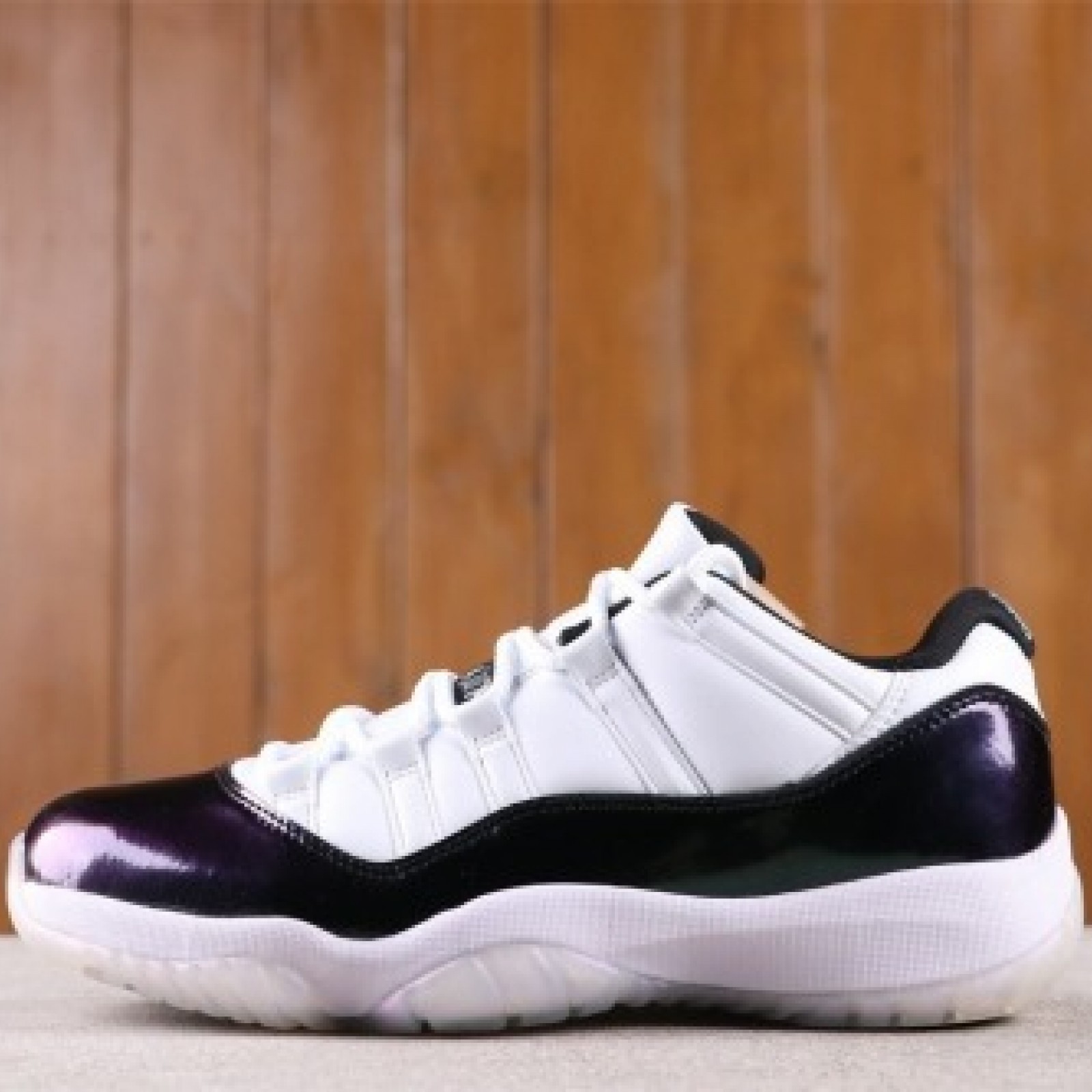 US Air Jordan 11 Low Iridescent 528895-145 Size 40-46