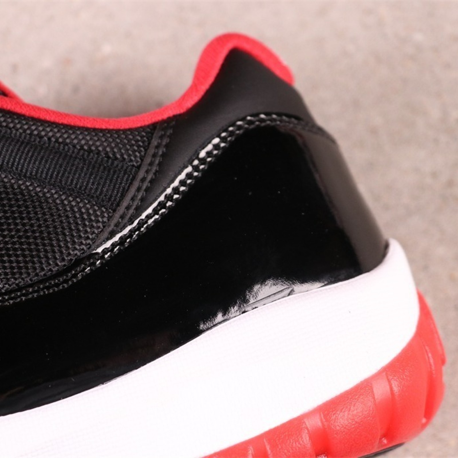 US Air Jordan 11 Low Bred 528895-012 Size 40-47.5