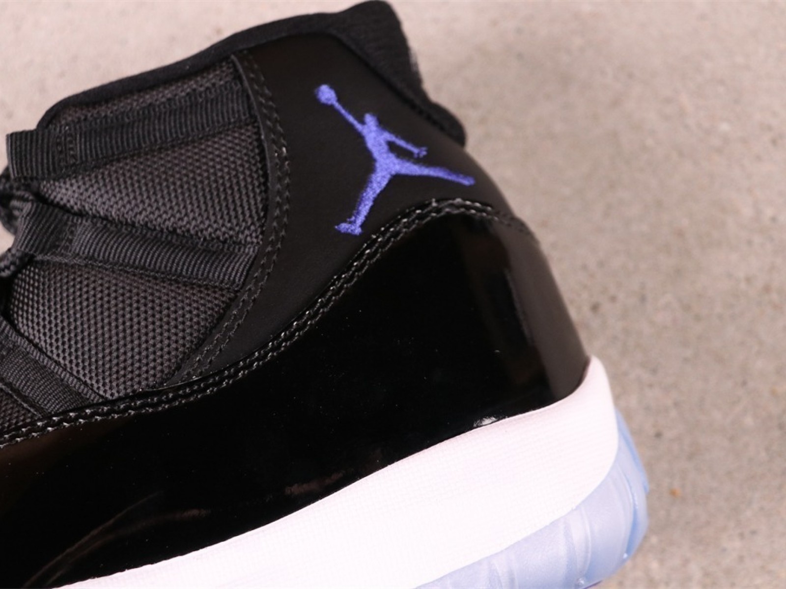 US$53 Air Jordan 11 “Space Jam” 378037-003Size 40-47.5