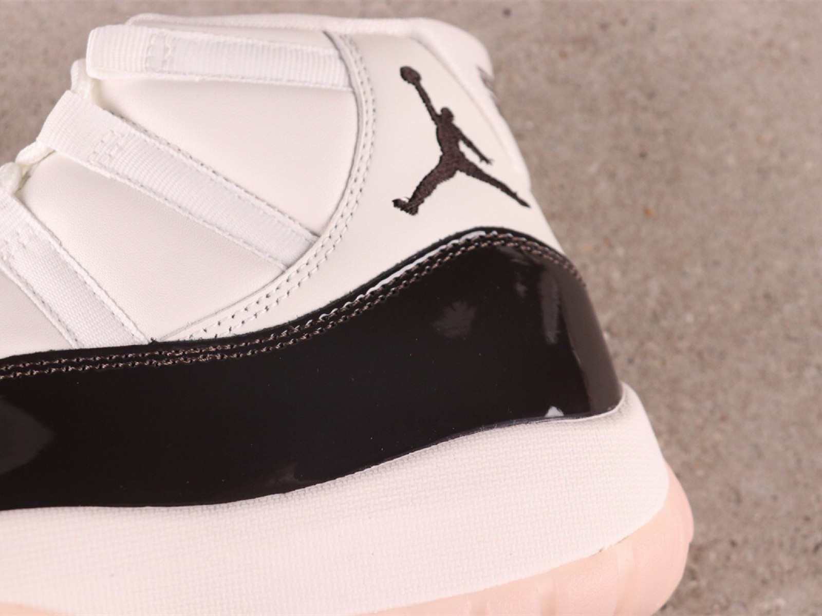 US$70 Air Jordan 11 Neapolitan AR0715-101 Size 36-47.5