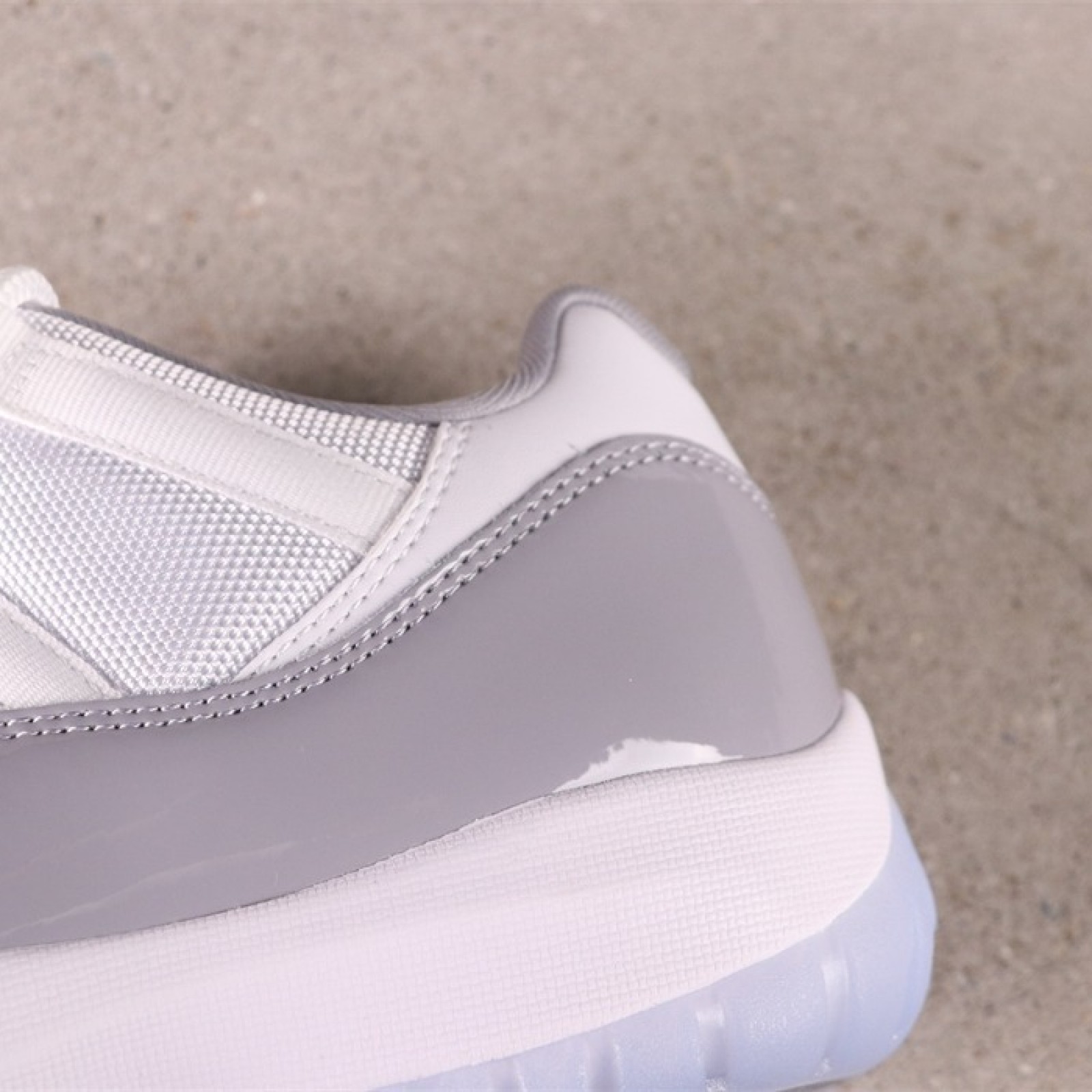 US Air Jordan 11 Low Cement Grey AV2187-140 Size 40-47.5