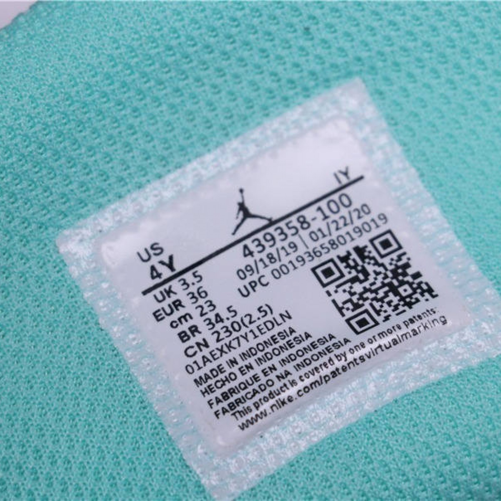 100USD Air Jordan 13 Aurora Green 439358-100 36-40