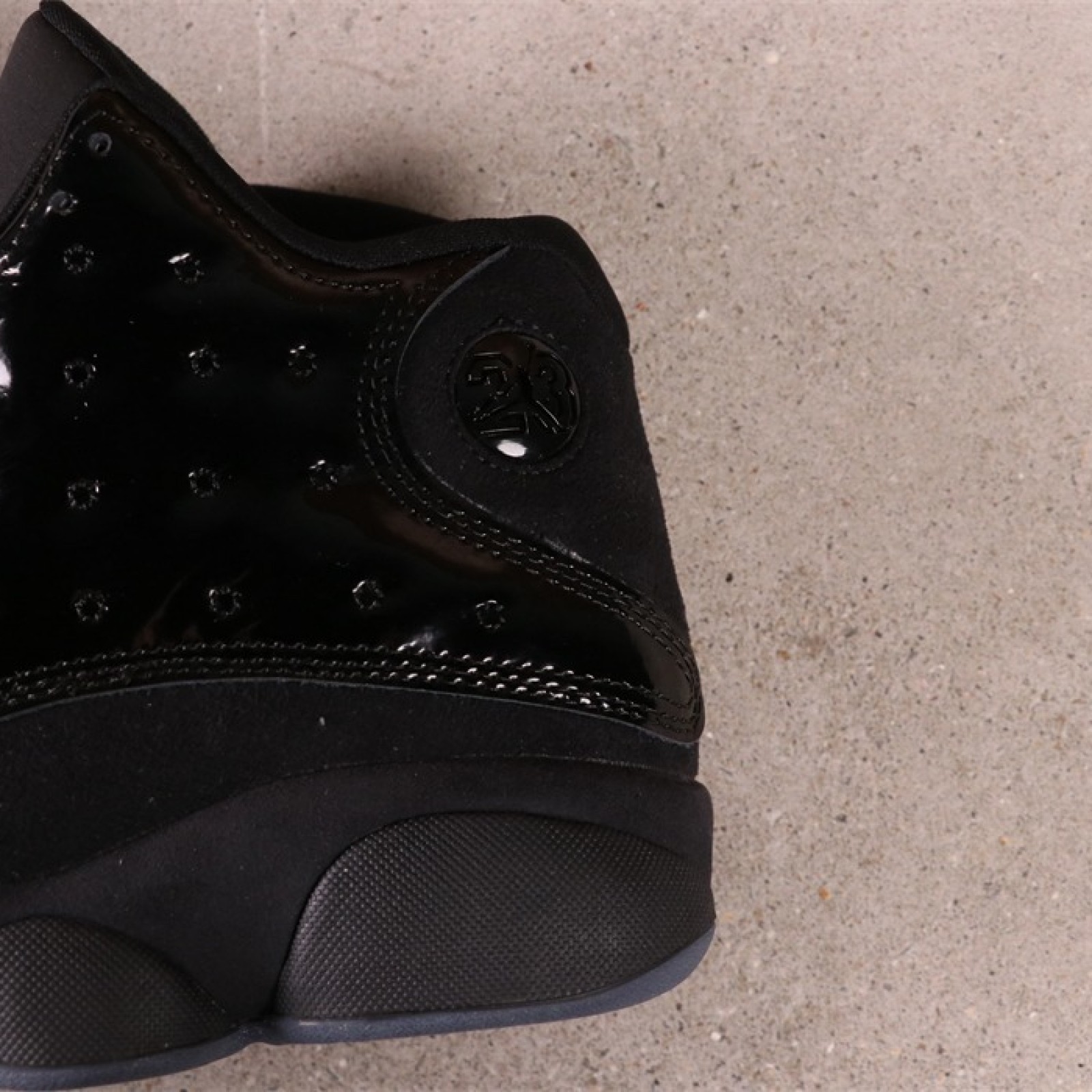 US Air Jordan 13 Cap and Gown 414571-012 size 40-47.5