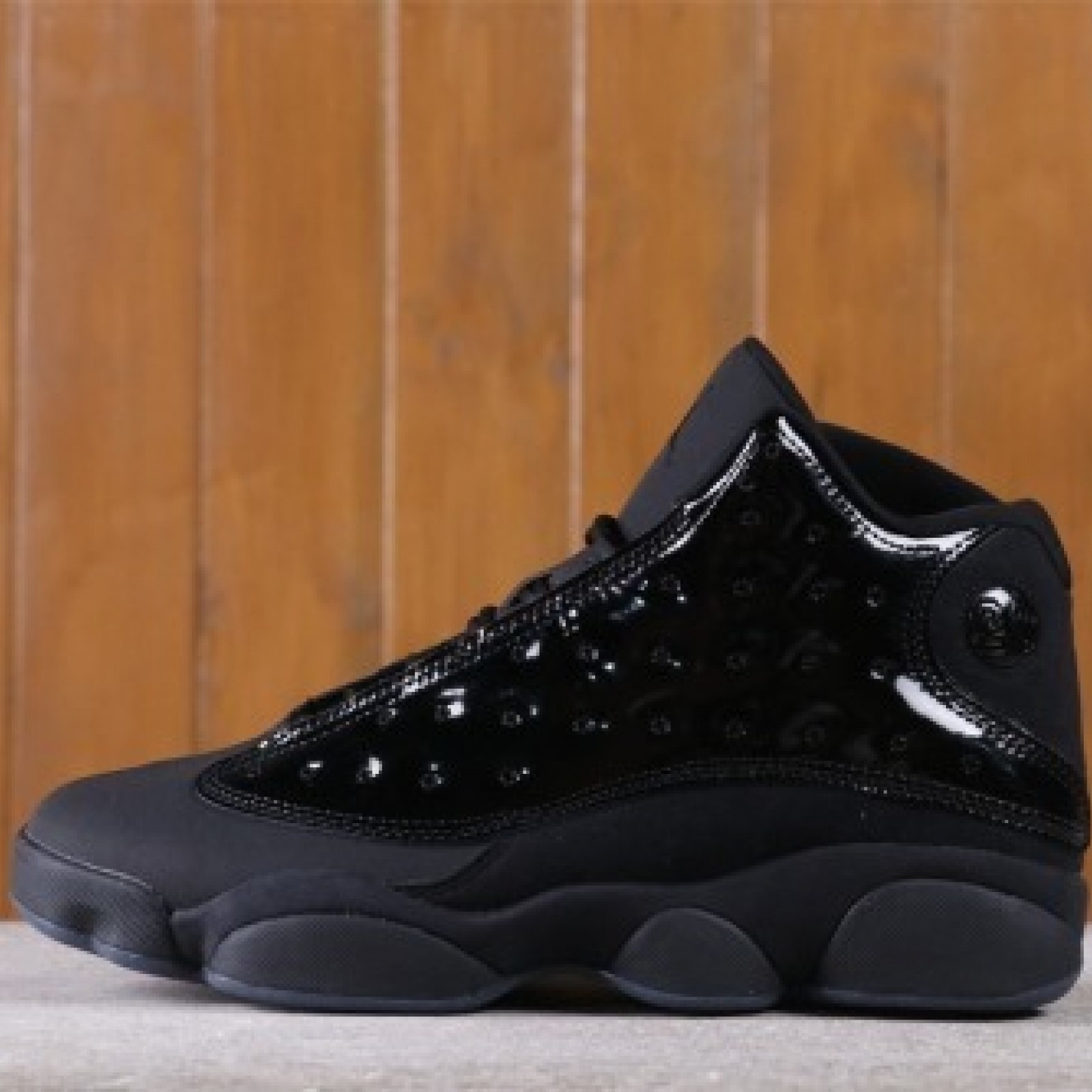 US Air Jordan 13 Cap and Gown 414571-012 size 40-47.5