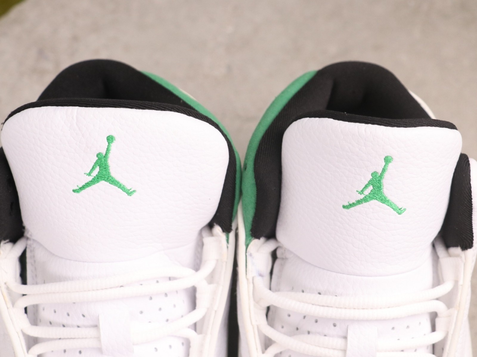 USD$101  Air Jordan 13 “Lucky Green”     Style ：DB6537-113