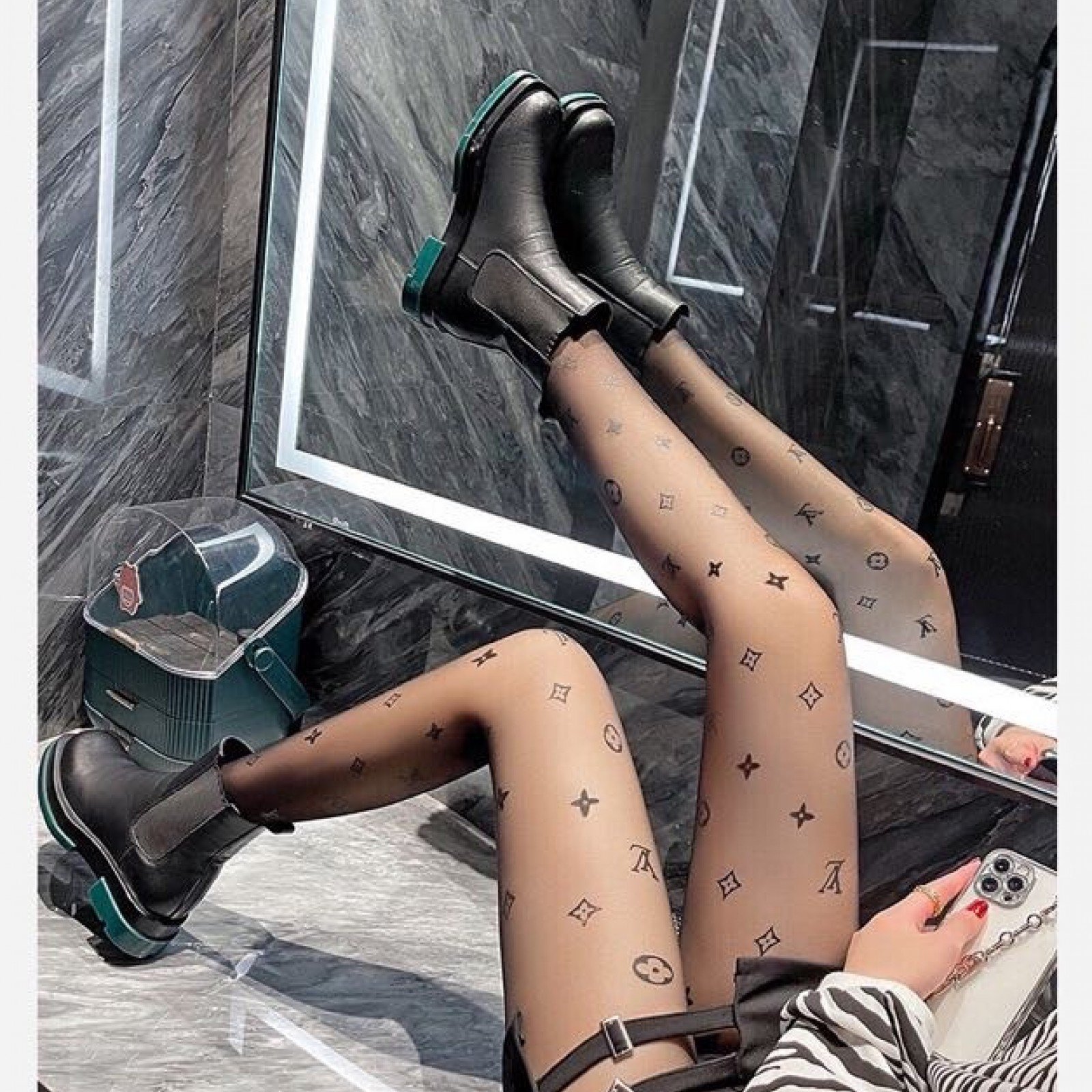 LEG031 L*V Leggings