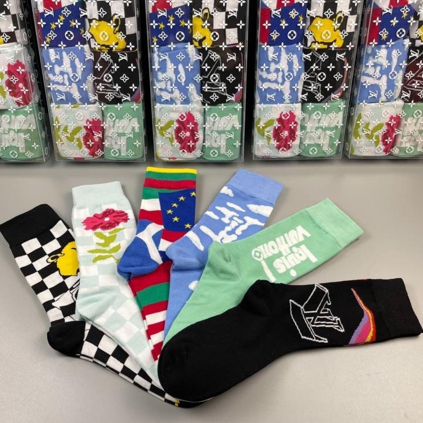 SOC195 L*V Socks