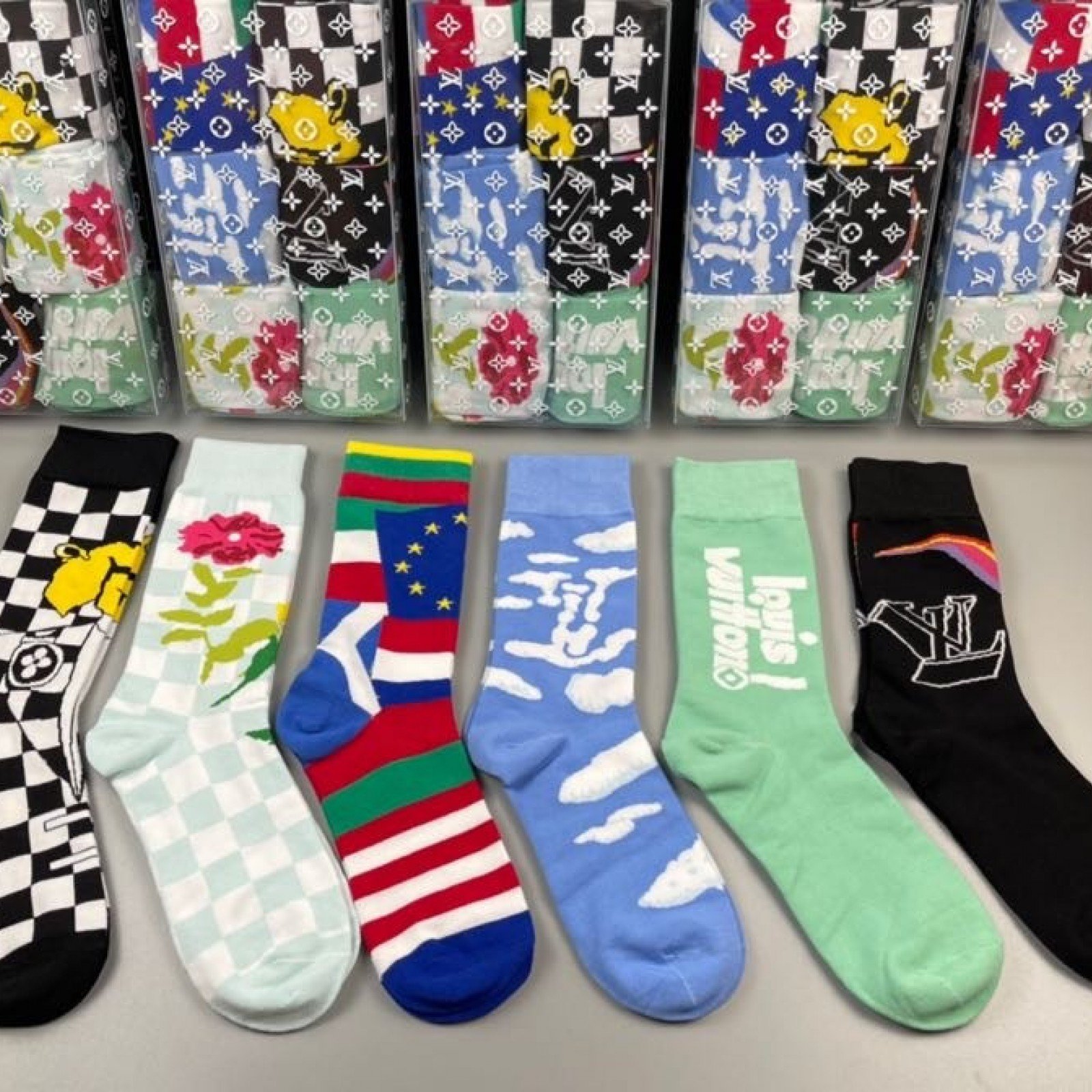 SOC195 L*V Socks