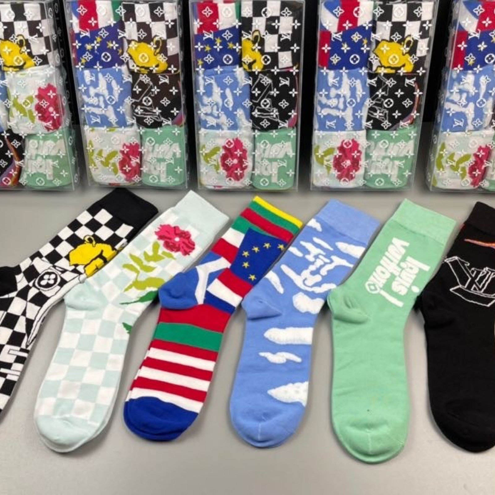 SOC195 L*V Socks