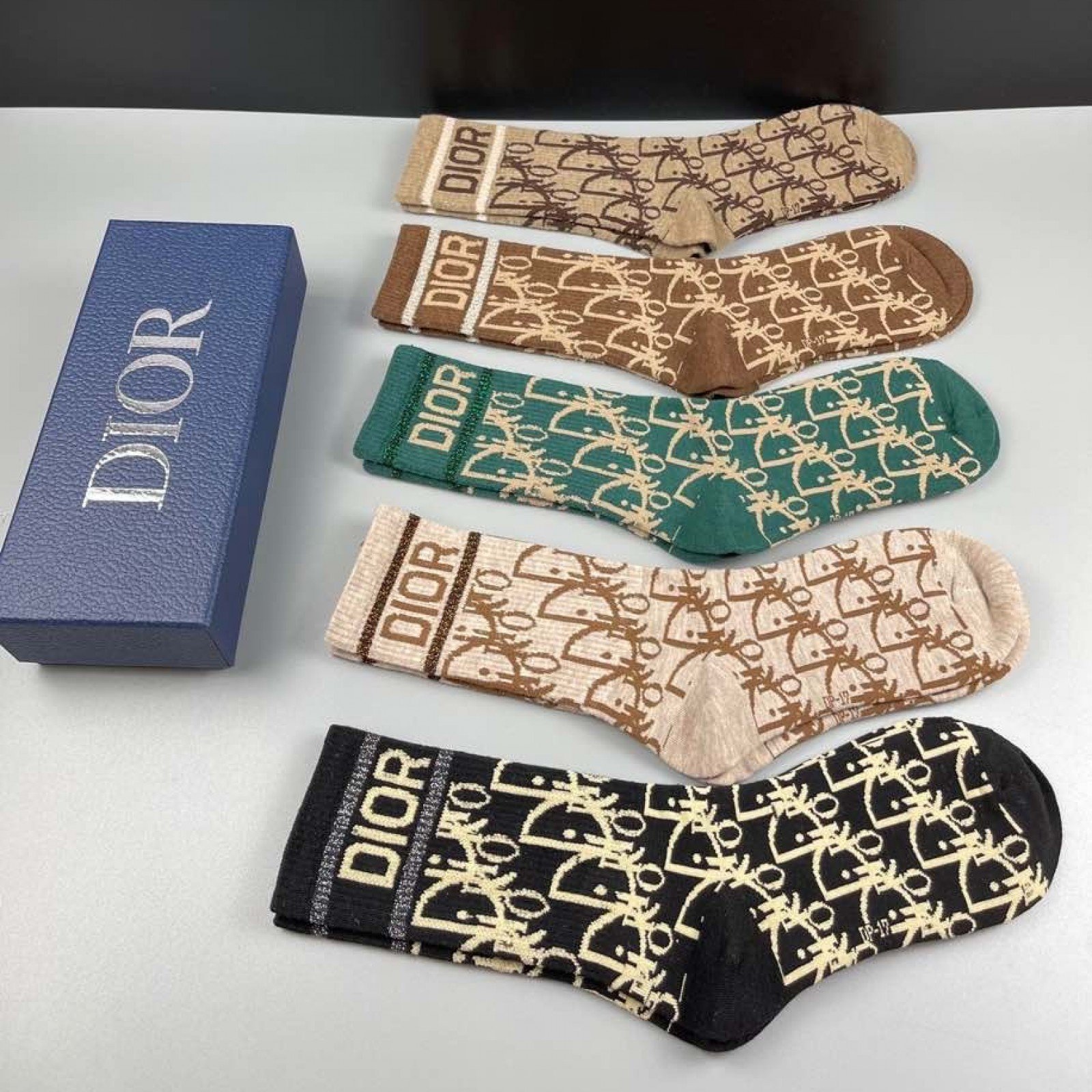 SOC198 Socks