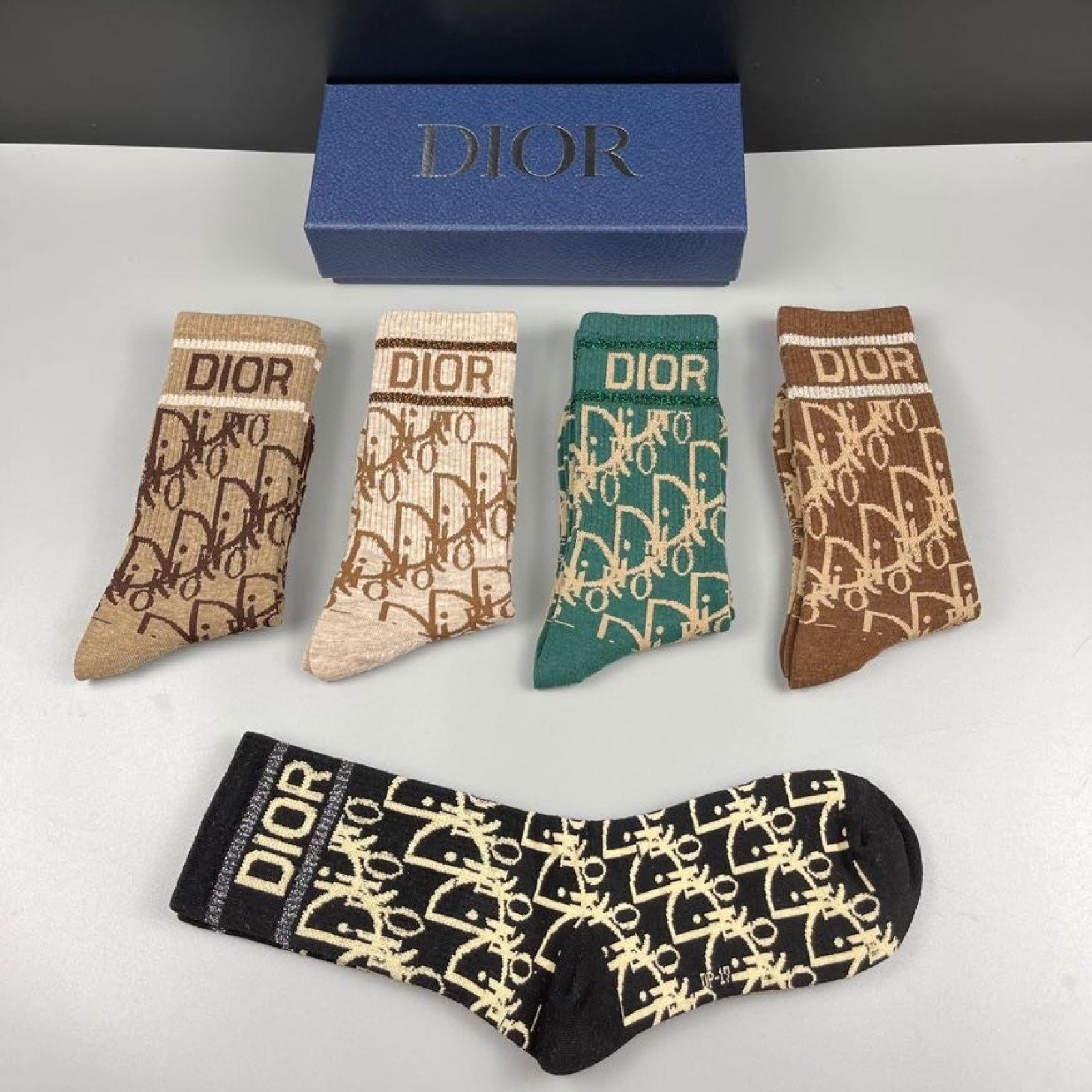 SOC198 Socks
