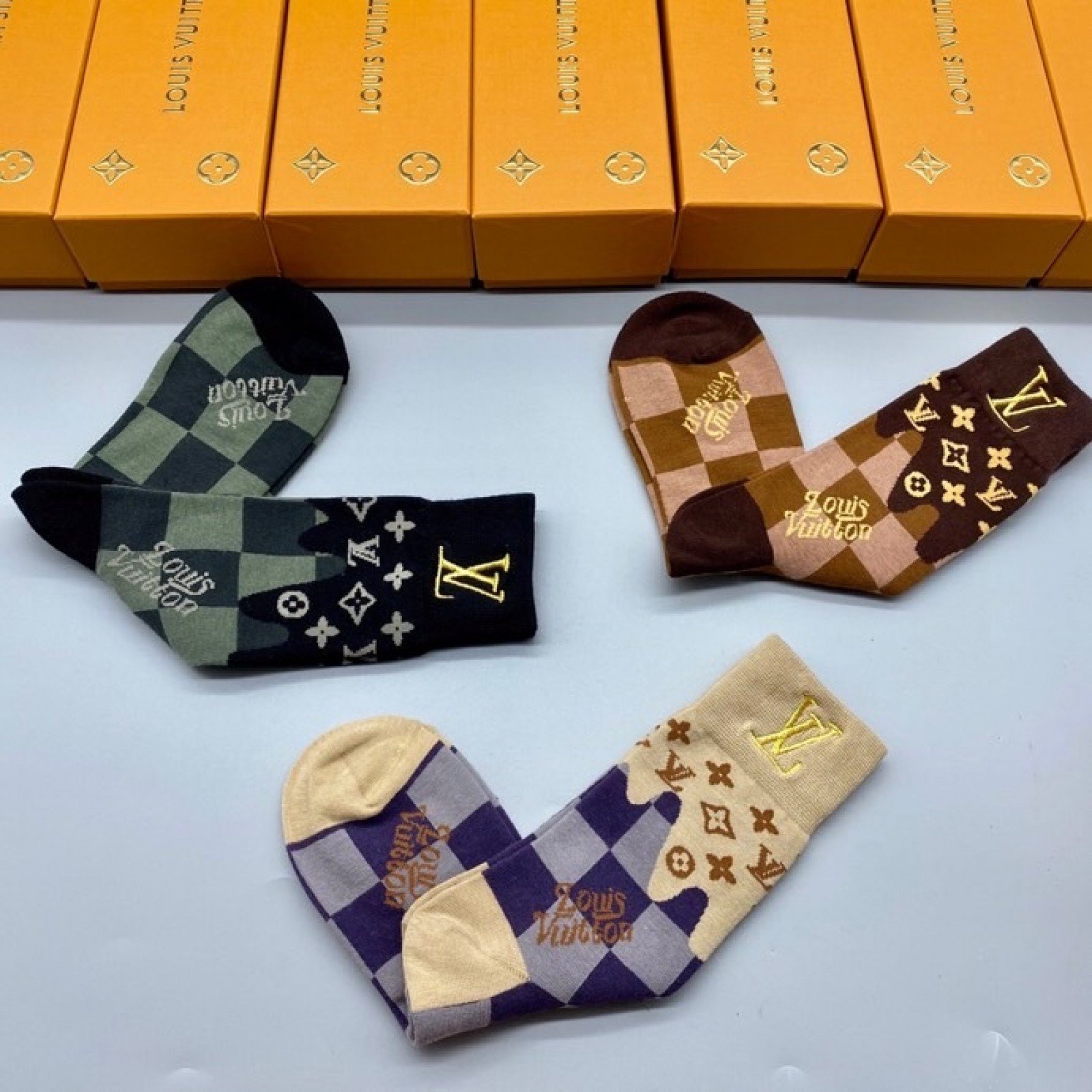 SOC211 L*V Socks