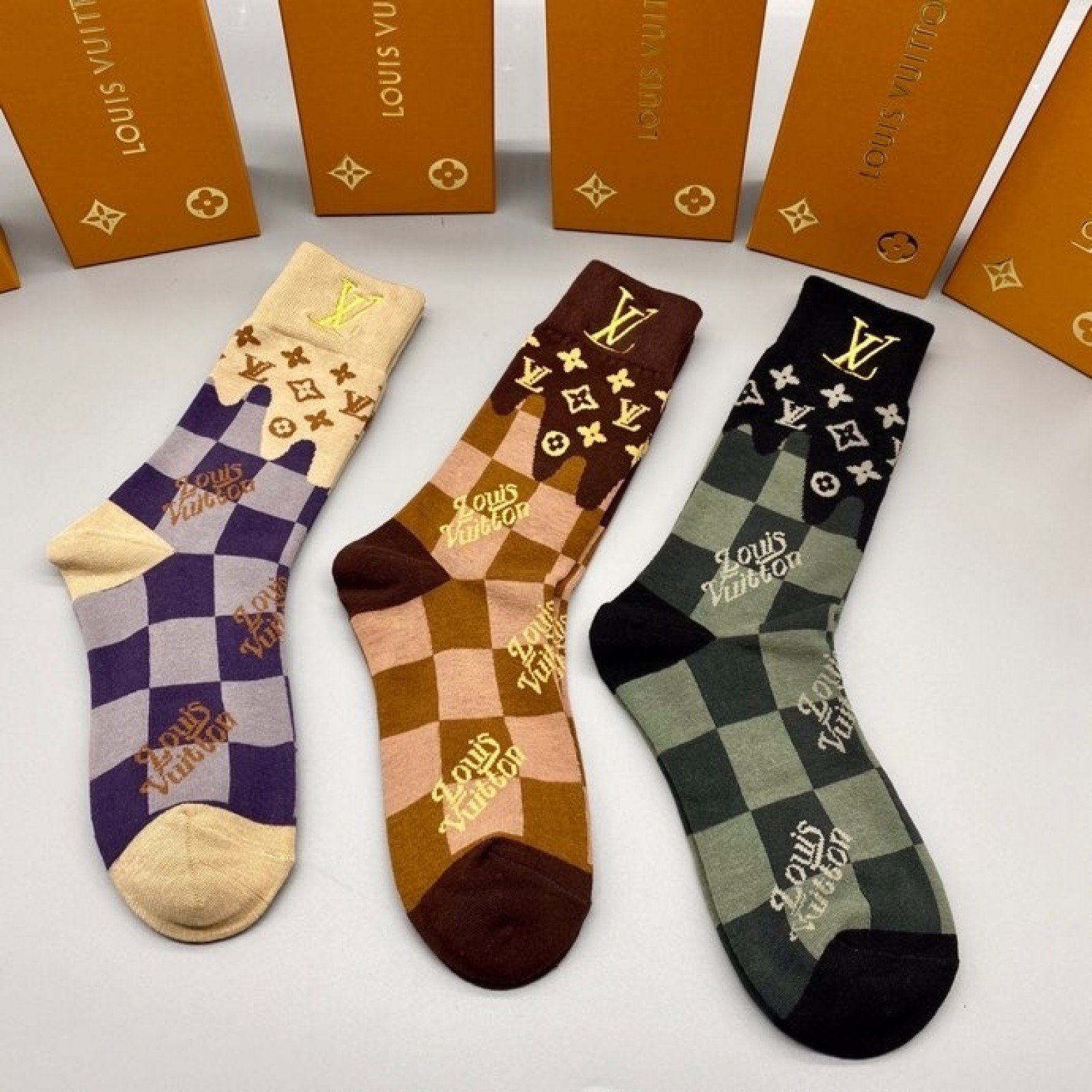SOC211 L*V Socks