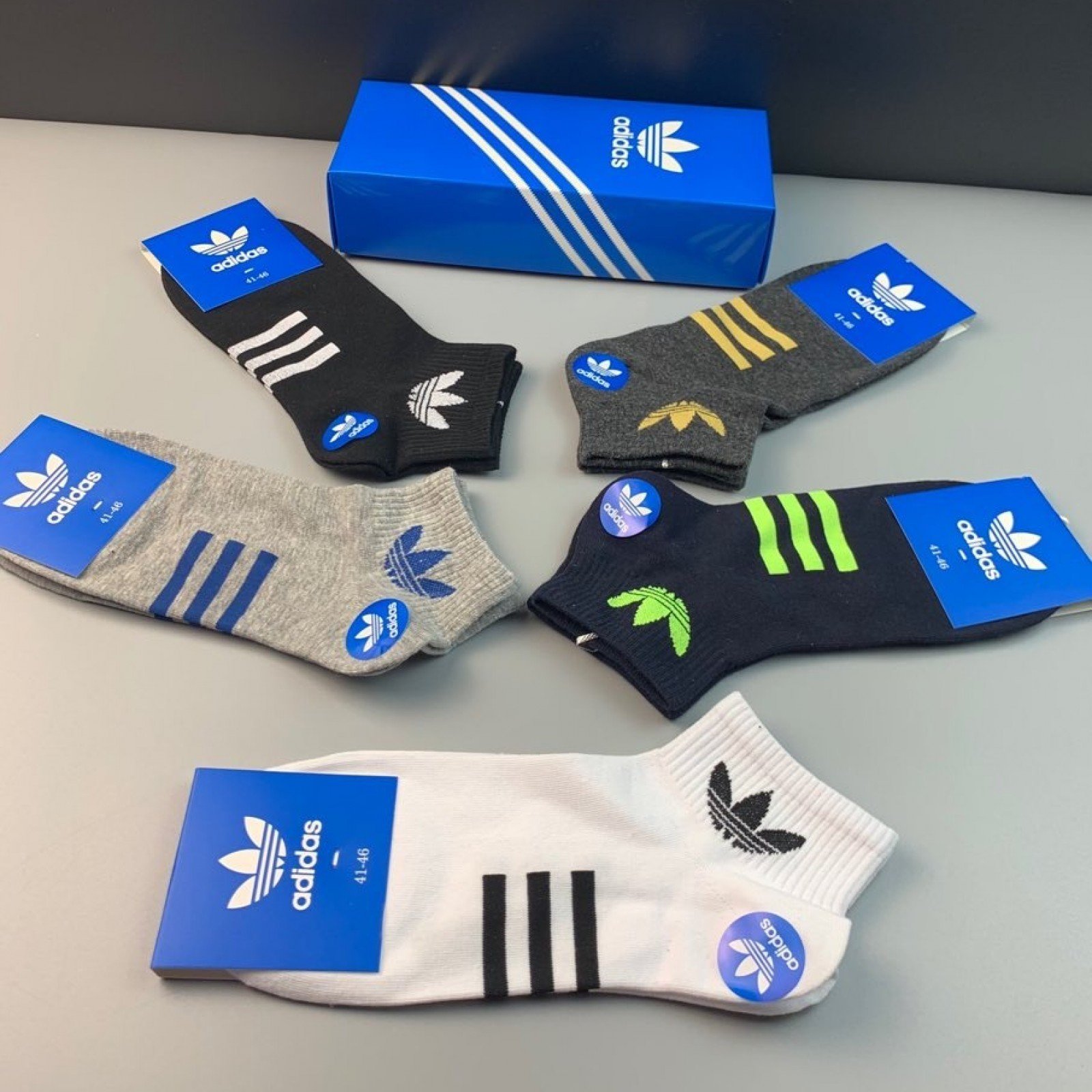 SOC222 A*didas Socks