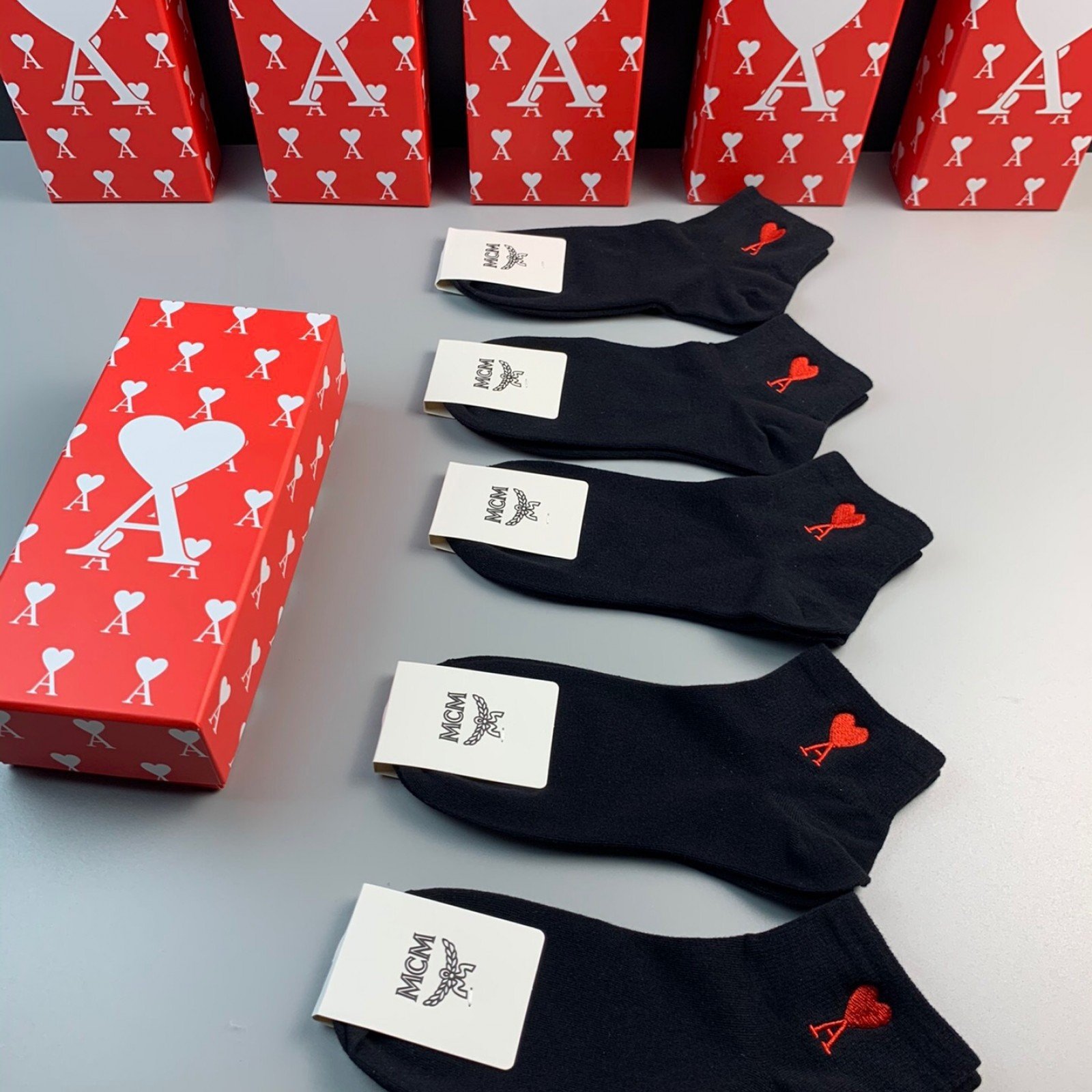 SOC270 Am* Socks