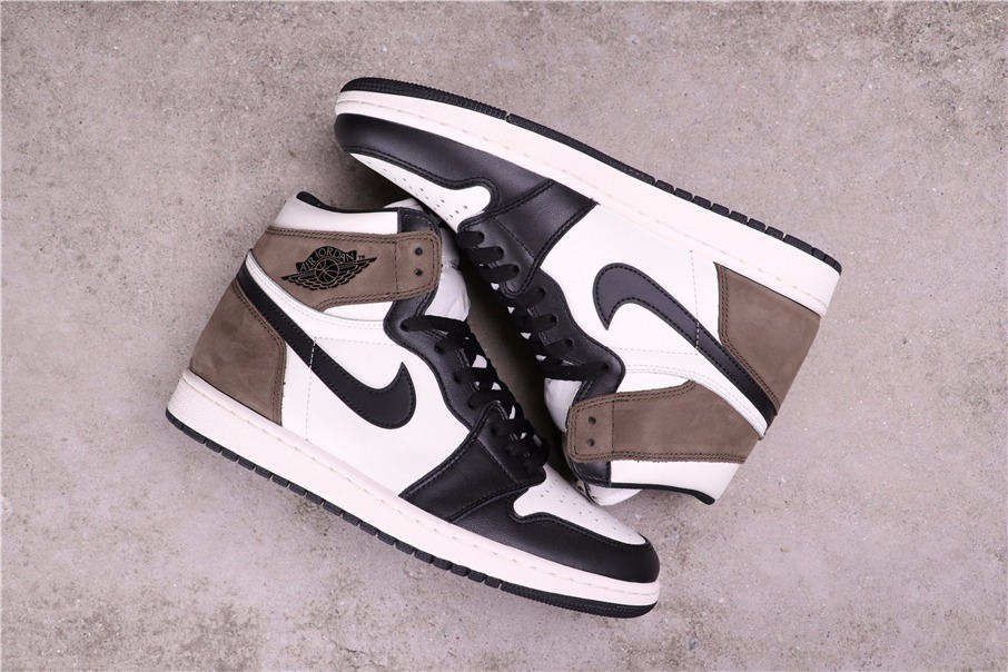 100USD Air Jordan 1 High OG “Dark Mocha” 555088-105 40-47.5