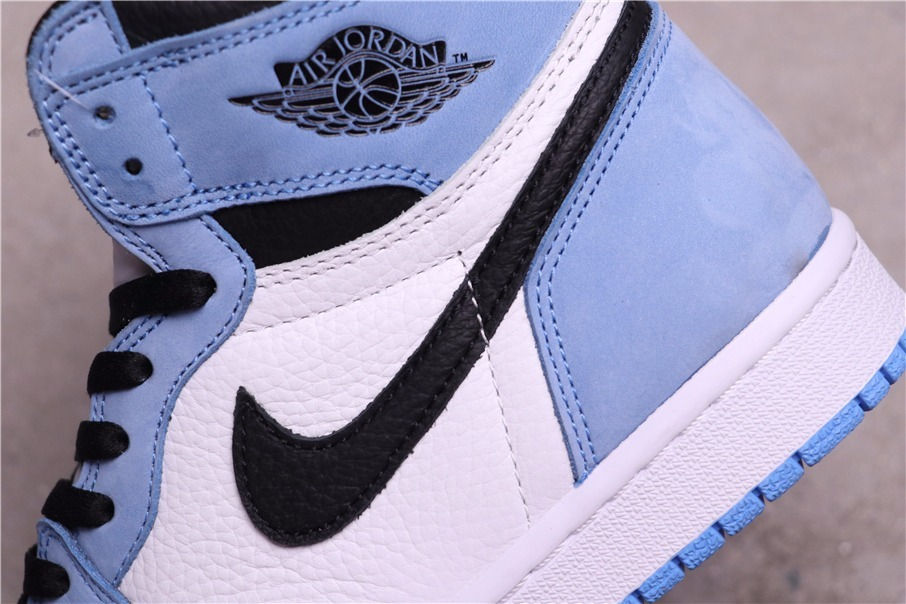 100USD Air Jordan 1 Retro High OG 555088-134 40-47.5