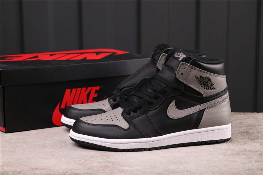 100USD Air Jordan 1 Retro High OG Shadow 555088-013 40.5-46
