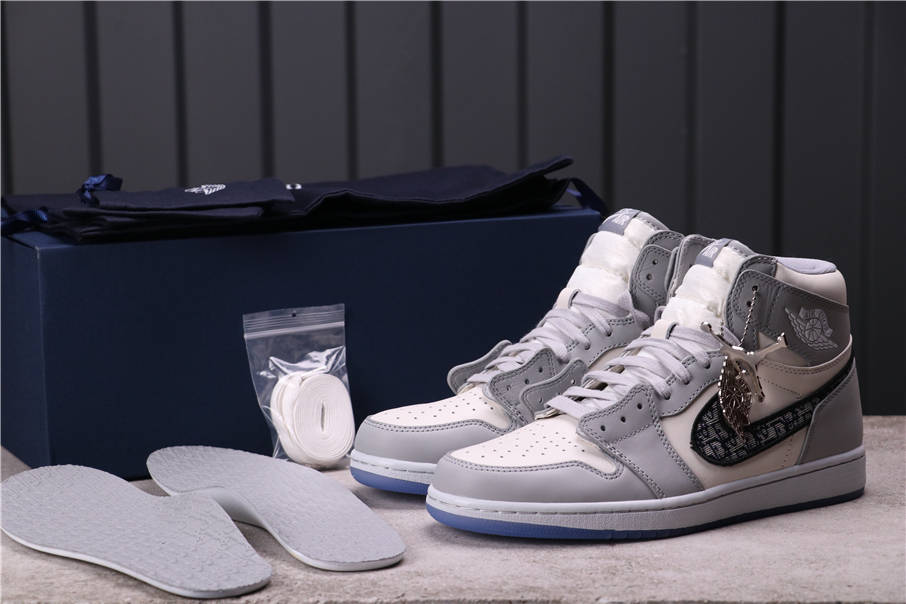 161USD Dior x Air Jordan 1 High CN8607-002 40-47.5