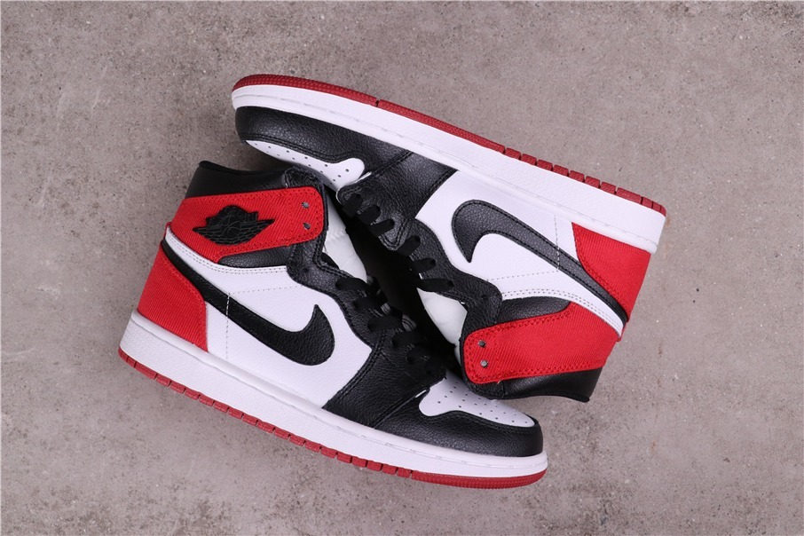 31USD AJ1 Air Jordan 1 Satin WMNSBlack Toe CD0461-016 Size 36-46