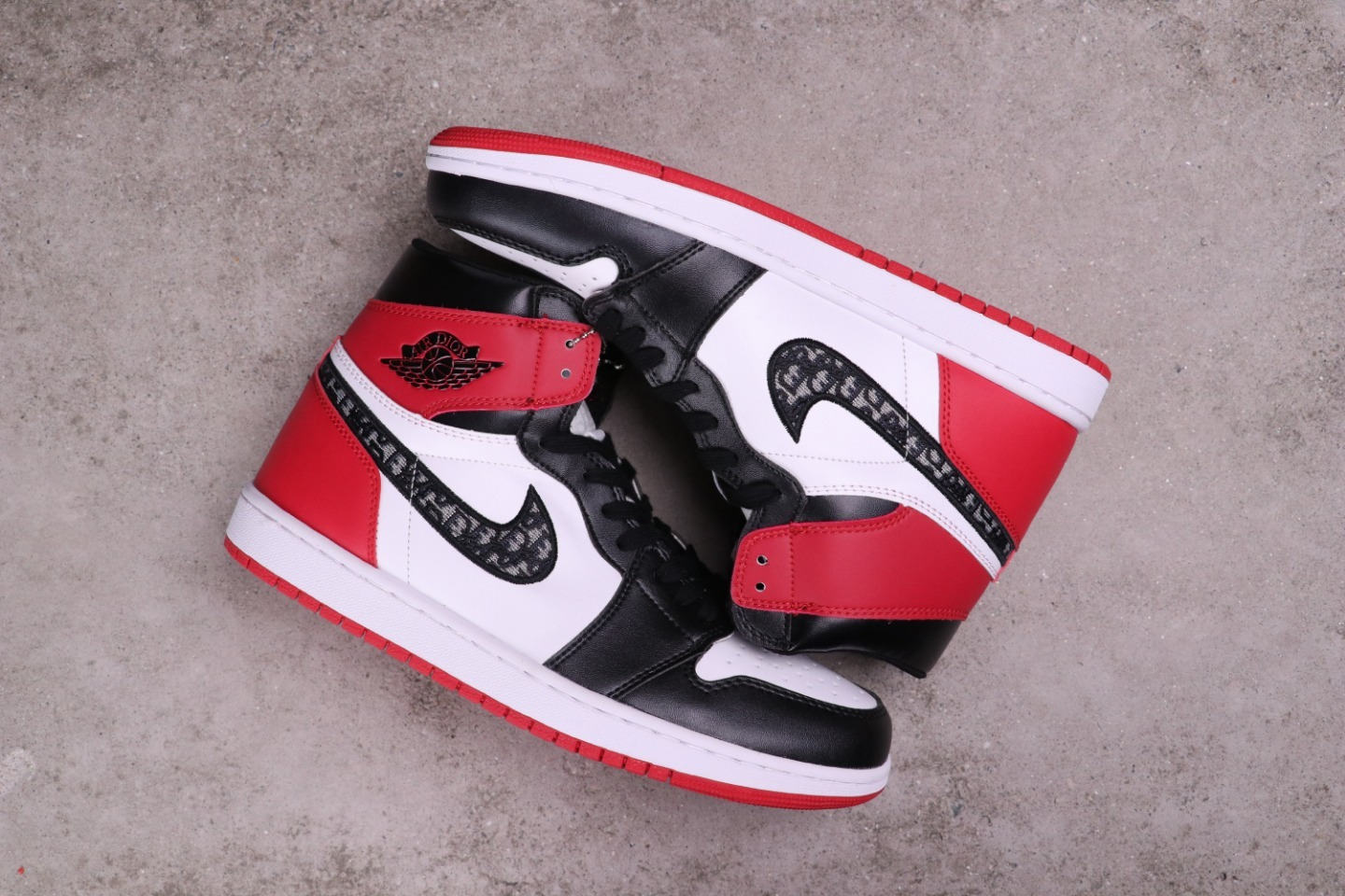 36USD DIOR Air Jordan 1 “Homage To Home”CN8607- 10636-45