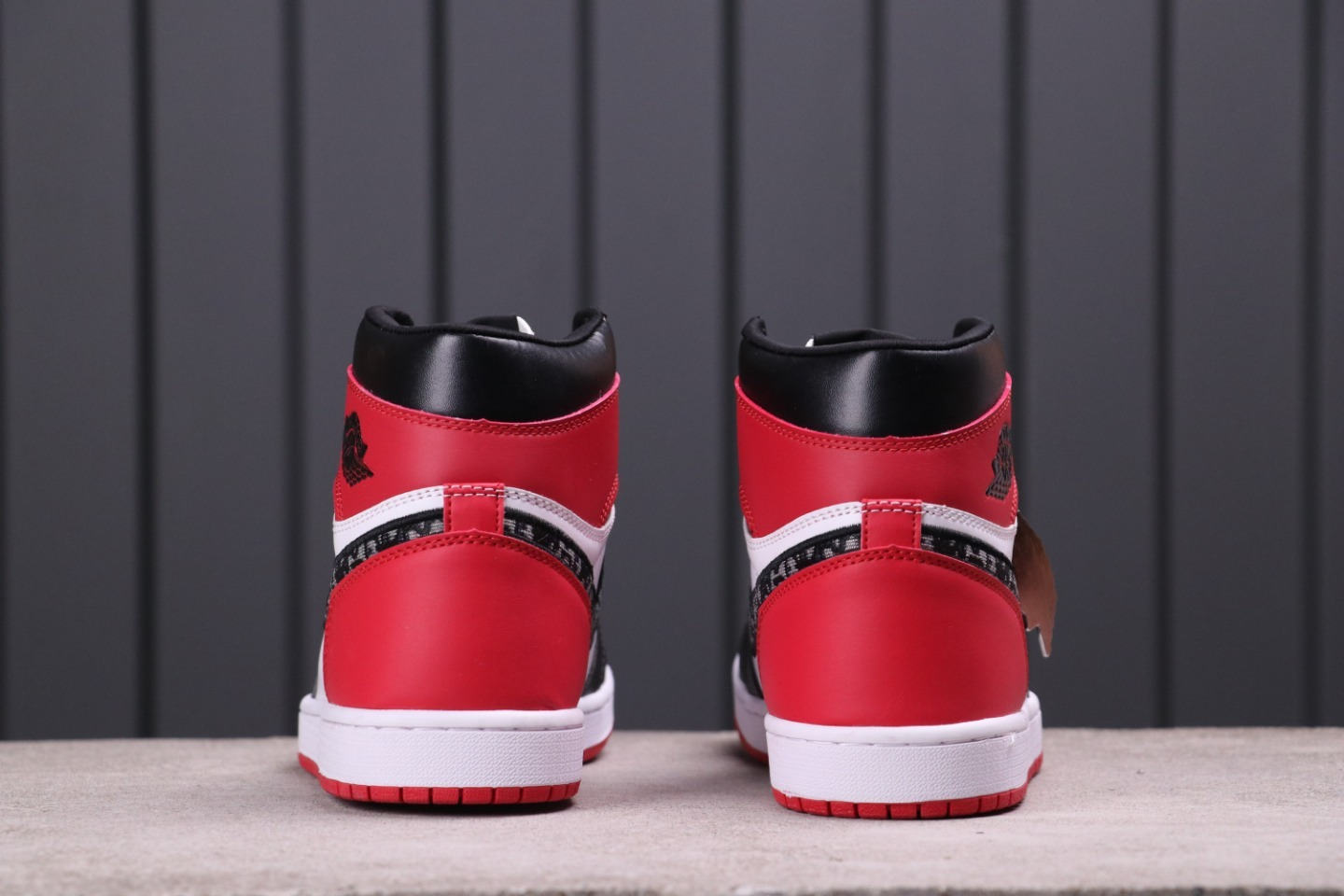 36USD DIOR Air Jordan 1 “Homage To Home”CN8607- 10636-45