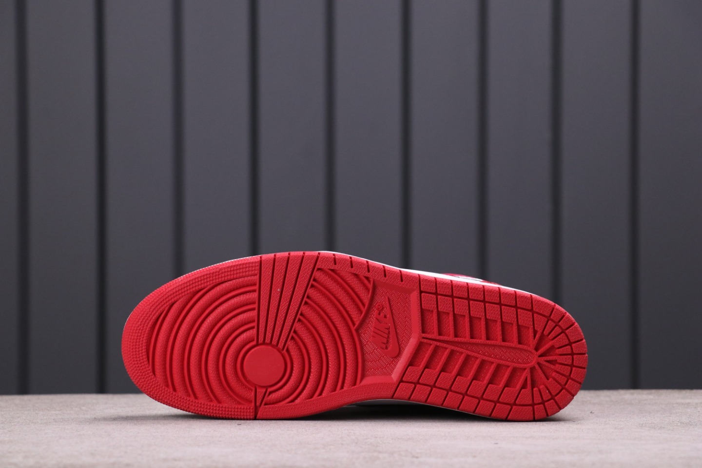 36USD DIOR Air Jordan 1 “Homage To Home”CN8607- 10636-45