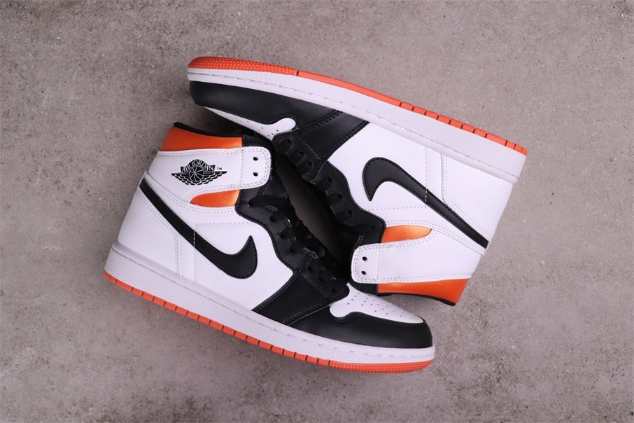 40USD Air Jordan 1 High OG Hyper Royal 555088-180 Size 36-46