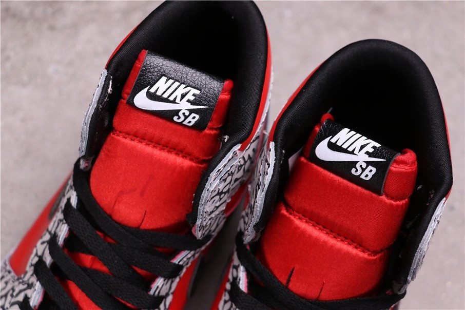 40USD Air Jordan 1 High Red Satin Snake CD0461-601 36-46