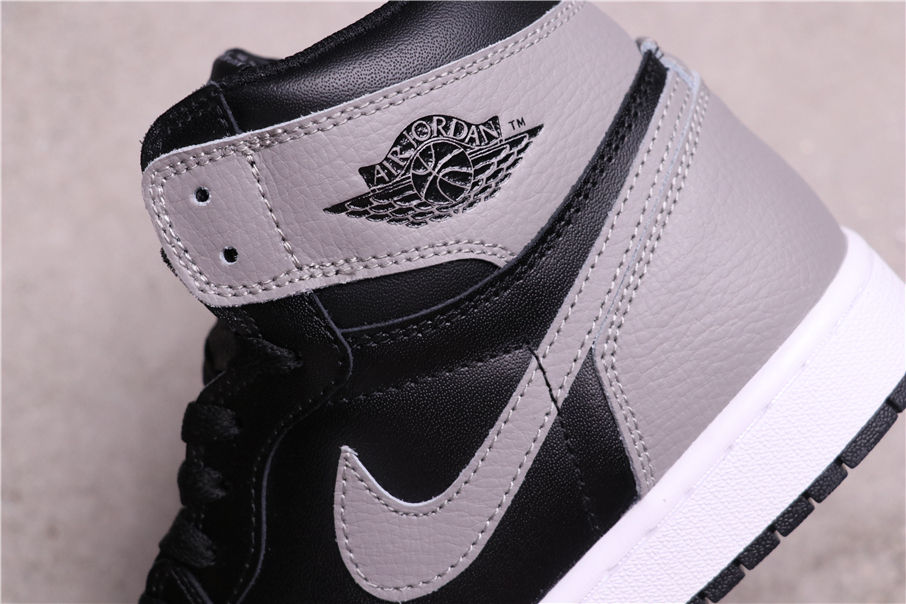 40USD Air Jordan 1 Retro High 555088-013 36-46