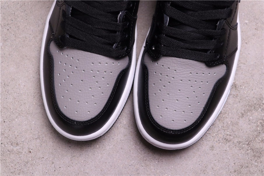 40USD Air Jordan 1 Retro High 555088-013 36-46