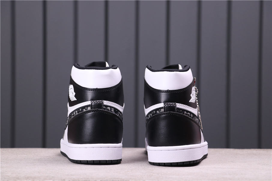 40USD Dior x Air Jordan 1 High CN8607-00136-45