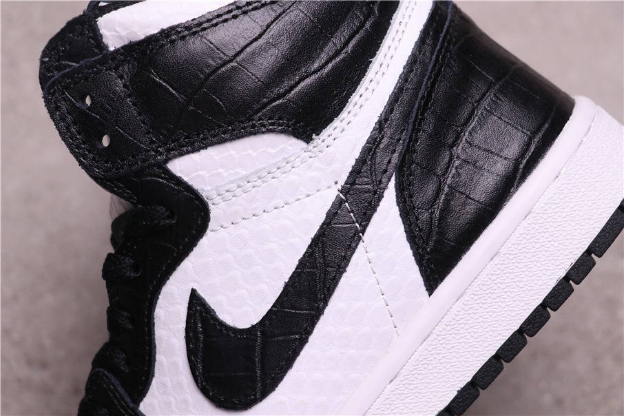 $53 Air Jordan 1 Retro High OG Shadow 555088-010 Size 36-47.5