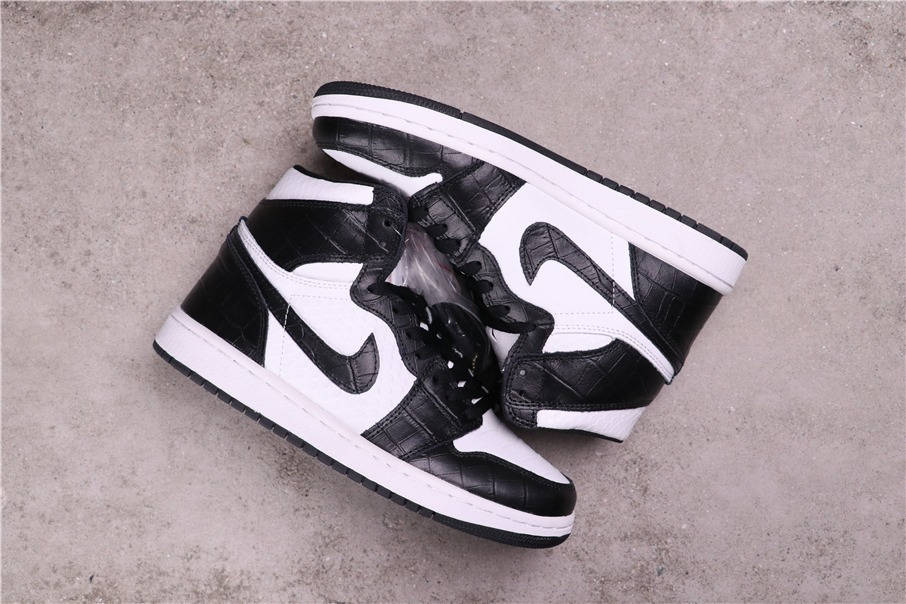 $53 Air Jordan 1 Retro High OG Shadow 555088-010 Size 36-47.5