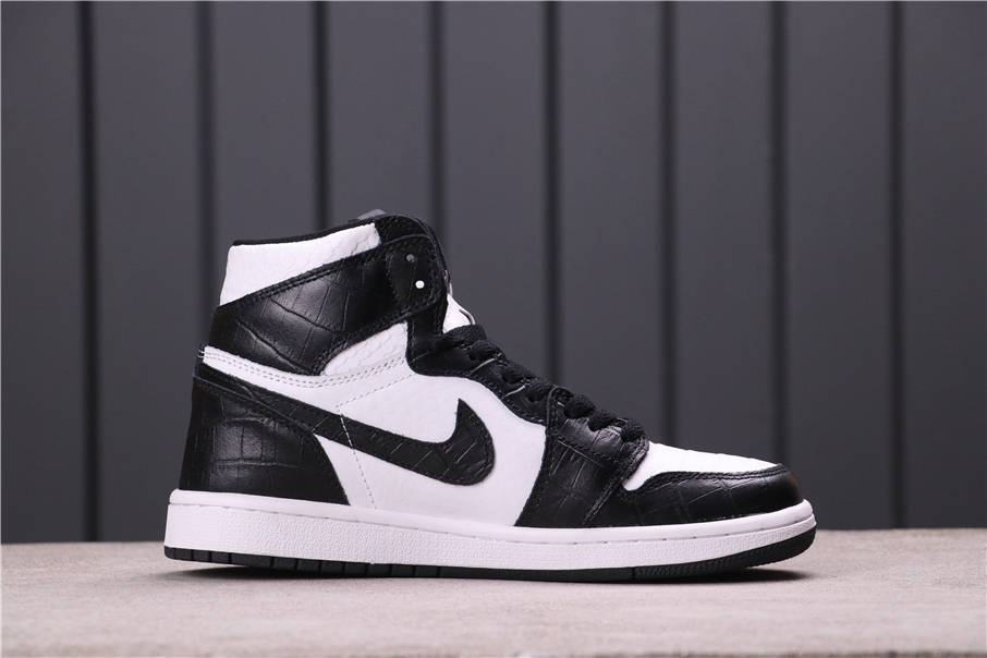 $53 Air Jordan 1 Retro High OG Shadow 555088-010 Size 36-47.5