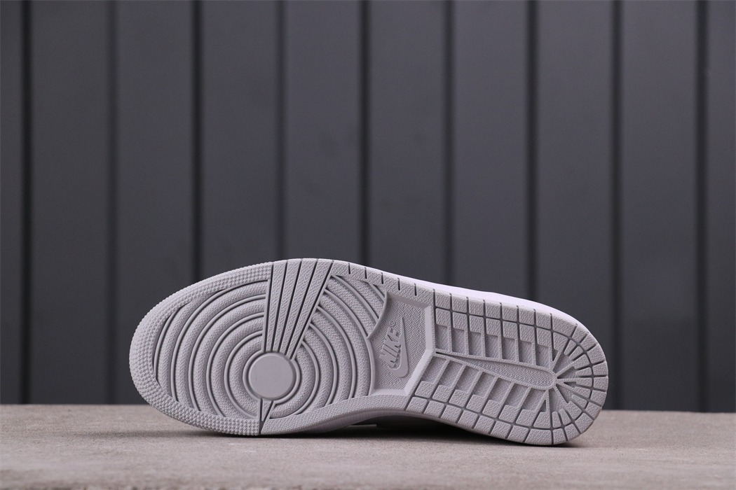 53USD Air Jordan 1 HIGH BQ4422-100 SIZE 36-47.5