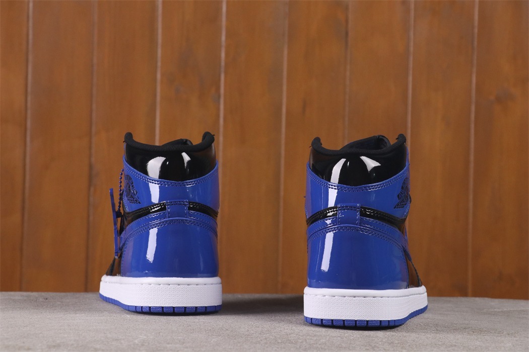 $57 Air Jordan 1 High 555088-404 Size 40-47.5