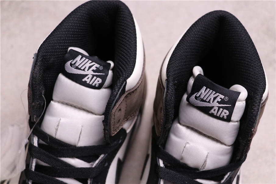 58USD Air Jordan 1 High OG “Dark Mocha” 555088-10536-46
