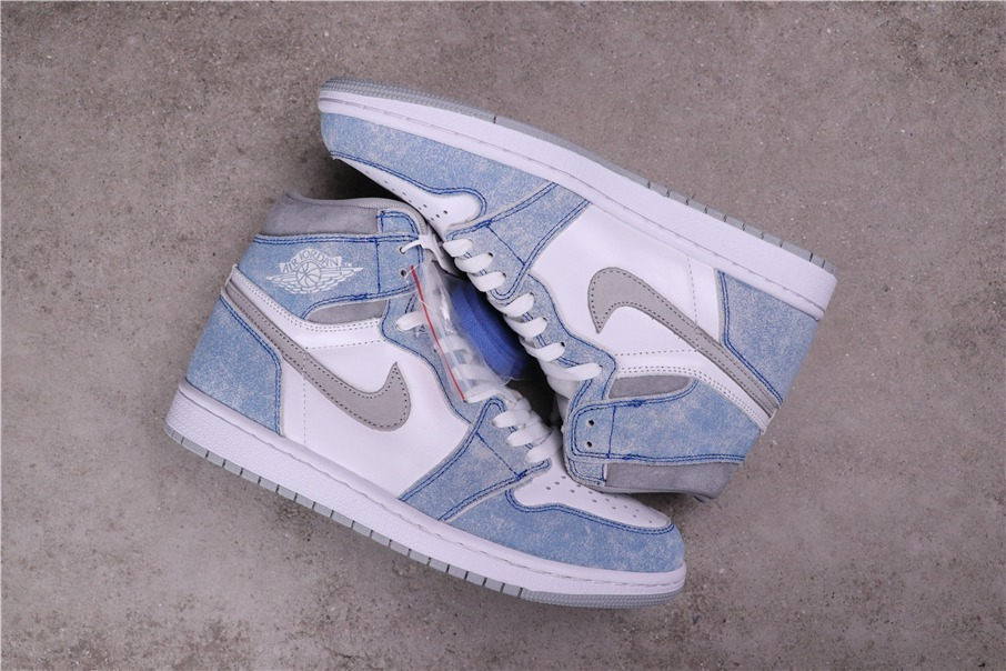 58USD Air Jordan 1 High OG Hyper Royal 555088-402 40-47