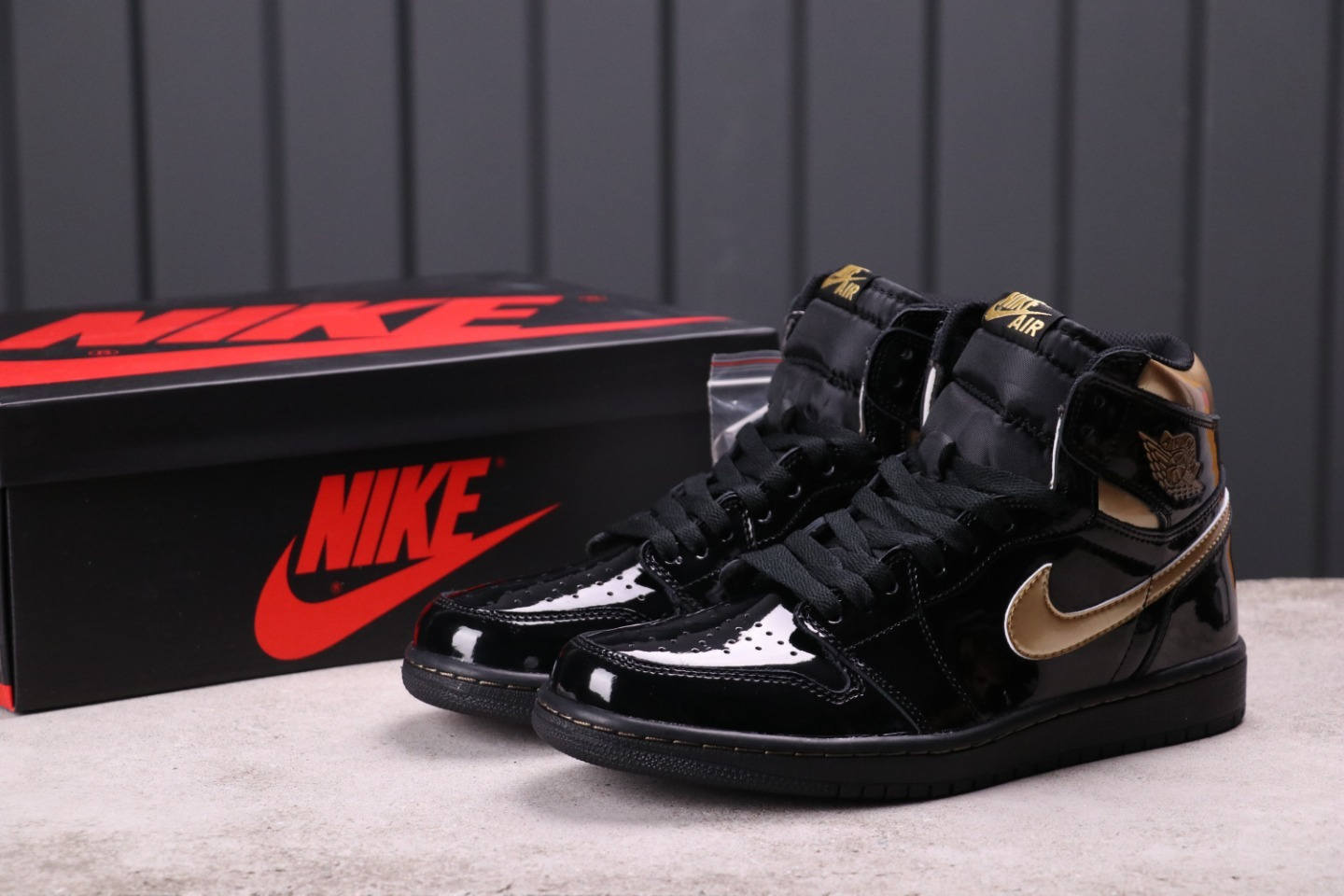 62USD Air Jordan 1 High OG 555088-032 36-47.5