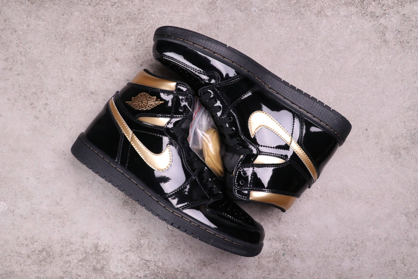 62USD Air Jordan 1 High OG 555088-032 36-47.5