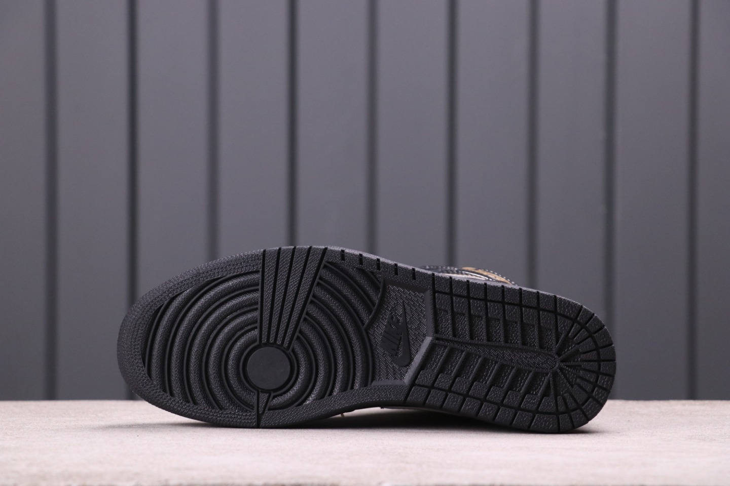 62USD Air Jordan 1 High OG 555088-032 36-47.5
